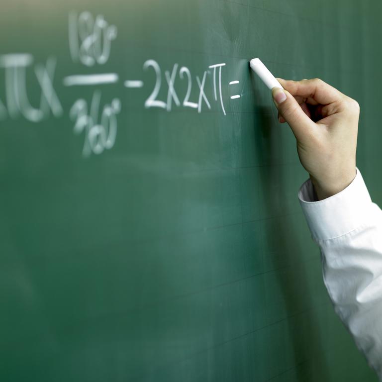 maths-back-as-compulsory-year-12-subject-kidsnews