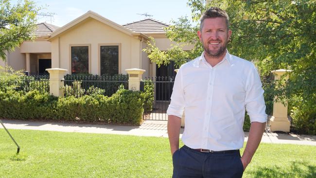 One Agency Mildura director Mark Thornton in front of a property sold in Lemon Ave. Picture: Michael DiFabrizio