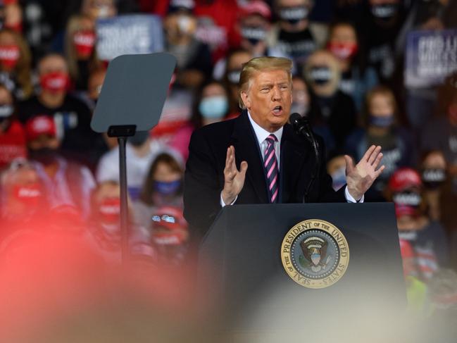 MOON TOWNSHIP, PA - SEPTEMBER 22: President Donald Trump speaks at a campaign rally at Atlantic Aviation on September 22, 2020 in Moon Township, Pennsylvania. Trump won Pennsylvania by less than a percentage point in 2016 and is currently in a tight race with Democratic nominee, former Vice President Joe Biden.   Jeff Swensen/Getty Images/AFP == FOR NEWSPAPERS, INTERNET, TELCOS & TELEVISION USE ONLY ==