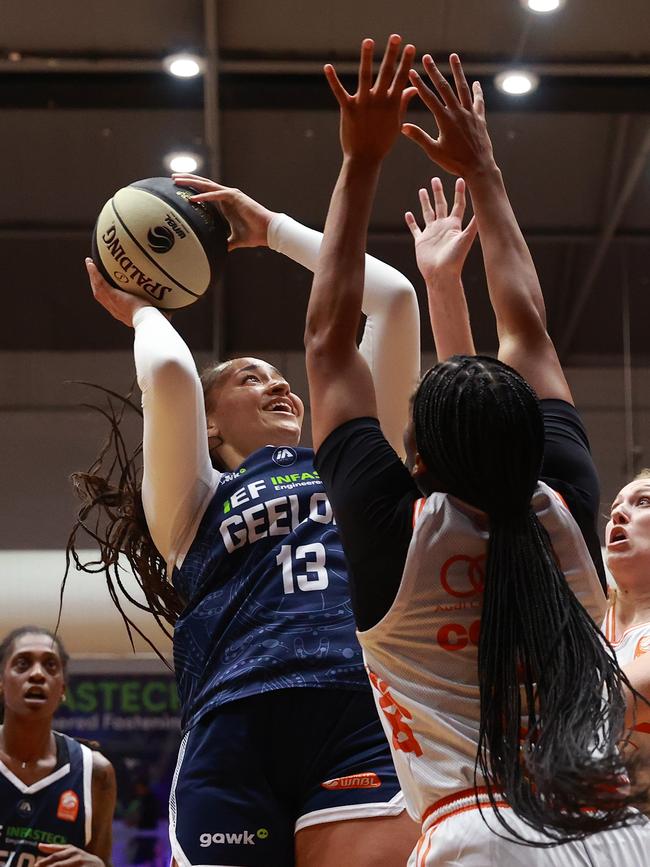 GEELONG, AUSTRALIA - OCTOBER 30: Haley Jones of Geelong United shoots during the round one WNBL match between Geelong United and Townsville Fire at The Geelong Arena, on October 30, 2024, in Geelong, Australia. (Photo by Kelly Defina/Getty Images)