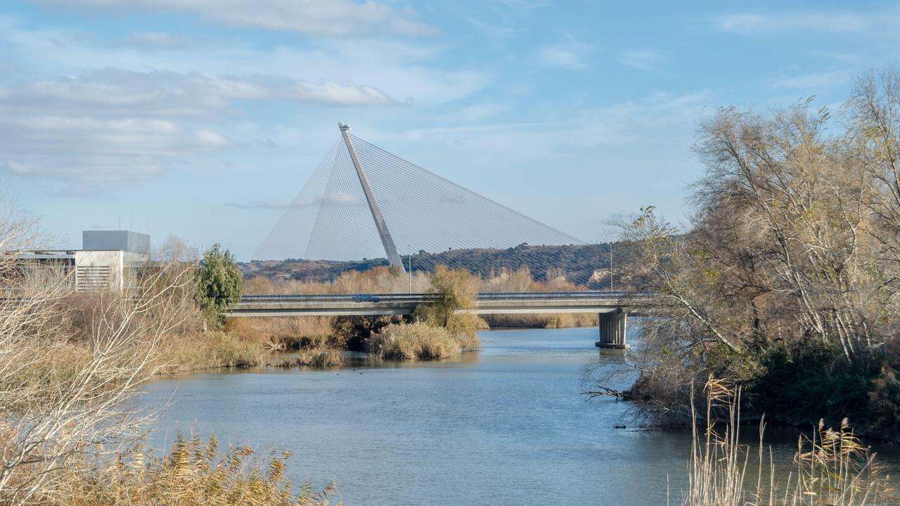 A 26-year-old Brit fell to his death from the bridge. Picture: Alamy