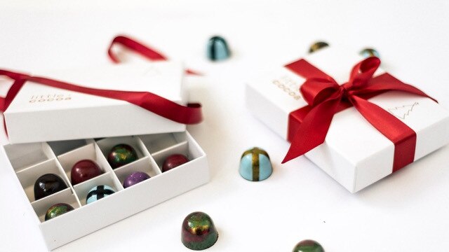 Little Cocoa has a 12-piece gift box with special Christmas flavours.