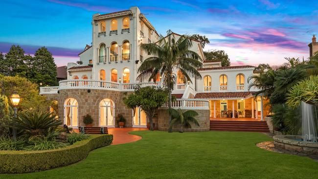 Simon recently bought Alcooringa, a stunning estate in Bellevue Hill, for a client for $80 million.