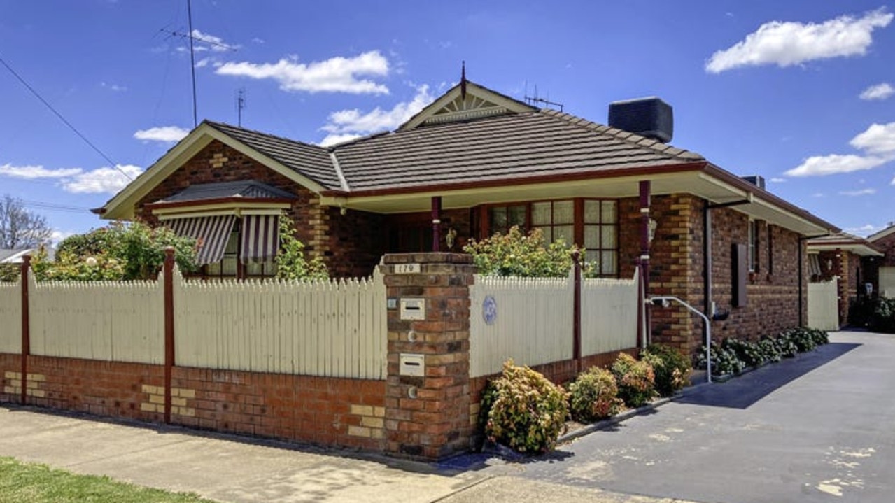 1/179 The Boulevard, Shepparton, made $445,000 when it sold earlier this year. Well up on what it last sold for.