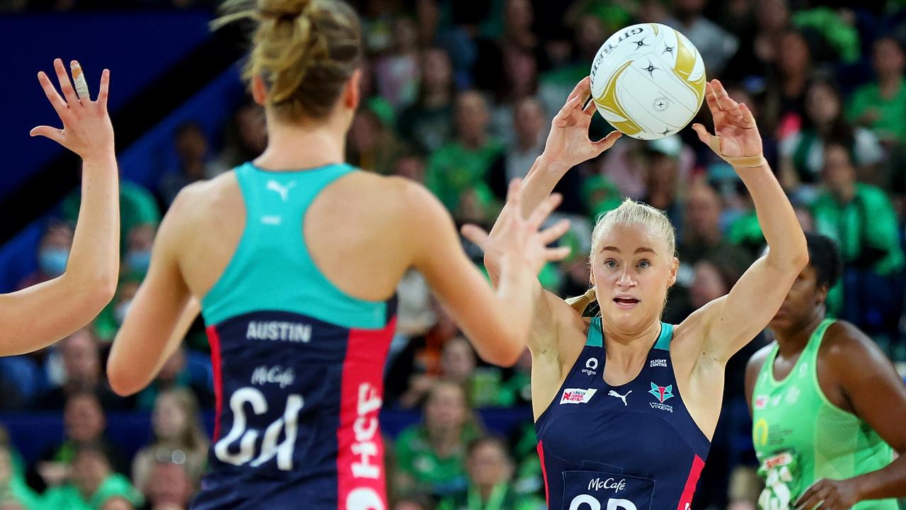 Jo Weston and her Vixen teammates just couldn’t get their game rolling. Picture: James Worsfold/Getty Images