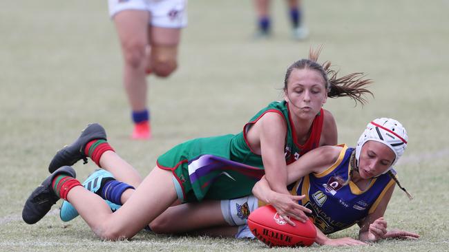 Hawks player of the year Evie Long was hungry for the ball. Pic Peter Wallis