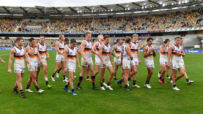 Crows players are keen to get home. (AAP Image/Darren England)