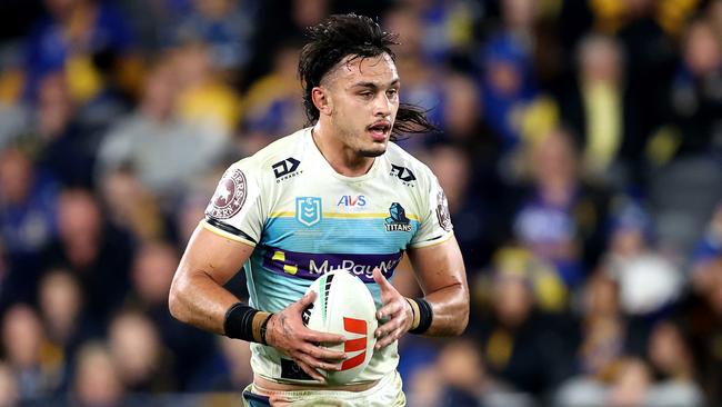 With a handy dual-position status, Tino Fa'asuamaleaui is arguably the most valuable forward in your draft. Picture: Getty Images