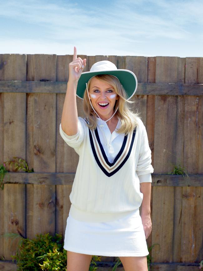 Kylie Minogue umpires backyard cricket in Victoria in the new tourism Australia ad. Picture: Tourism Australia