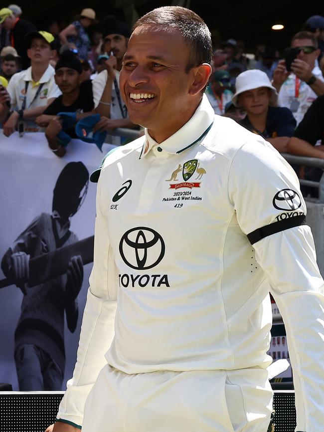 Khawaja elected to wear the black armband after the ban. (Photo by Paul Kane/Getty Images)