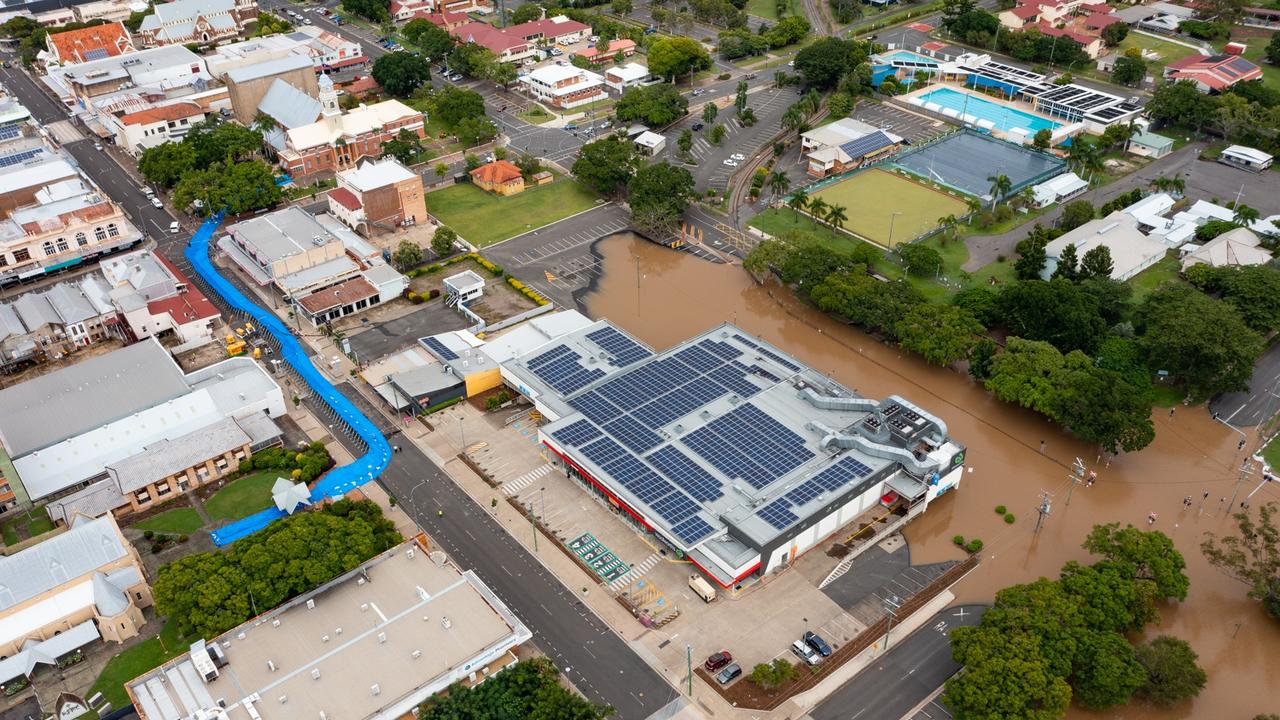 The flooding spreading throughout Maryborough.