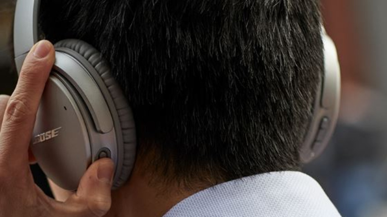 You can now save $115 off the top-rated Bose QuietComfort II Wireless Headphones.