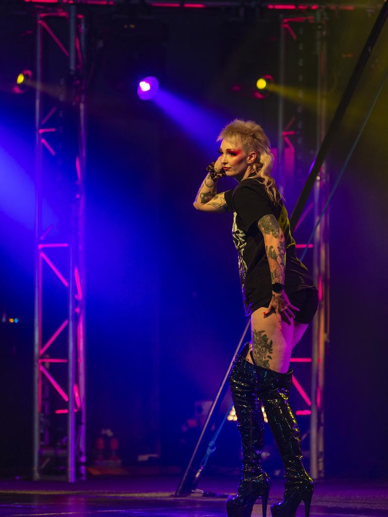 Hannah Indigo gets ready for the show as Lok and Kee presents Sideshow Femmes at The Powerhouse, Saturday, July 30, 2022. Picture: Kevin Farmer