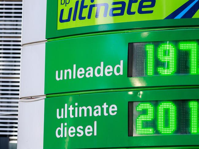 MELBOURNE, AUSTRALIA - Newswire Photos December 30, 2024: Fuel prices across metropolitan Melbourne. BP, Southbank. Picture: NewsWire / Aaron Francis