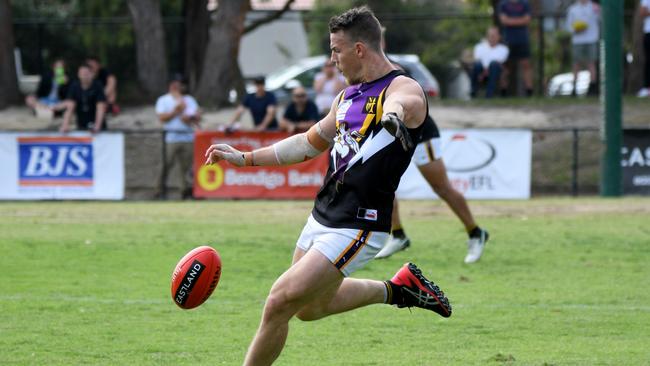 Rhett Jordon booted four goals in the weekend’s win over Balwyn. Picture: Field of View