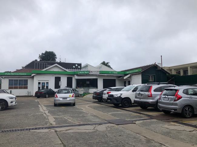 The empty car service building at the eastern end of the Harris Farm Markets car park at Manly will not be demolished, as orginally planned. Picture: Julie Cross