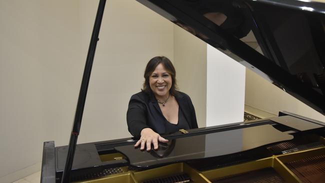 Kate Ceberano was in Darwin to tee up the Darwin Symphony Orchestra to perform with her when her tour comes to the NT. Picture: Bethany Griffiths