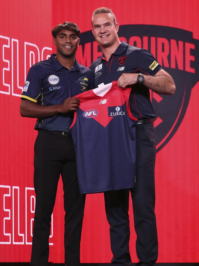 Kysaiah Pickett poses with Brad Green. Picture: Michael Willson/AFL Photos