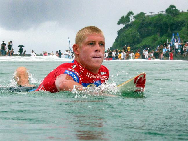 Fanning at the Quiksilver Pro in 2004.