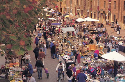 Salamanca Markets / Tasmania Tourism