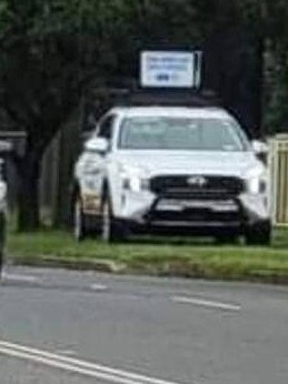 The view of the warning sign from the opposite side of the road. Picture: 2GB/ Ben Fordham.