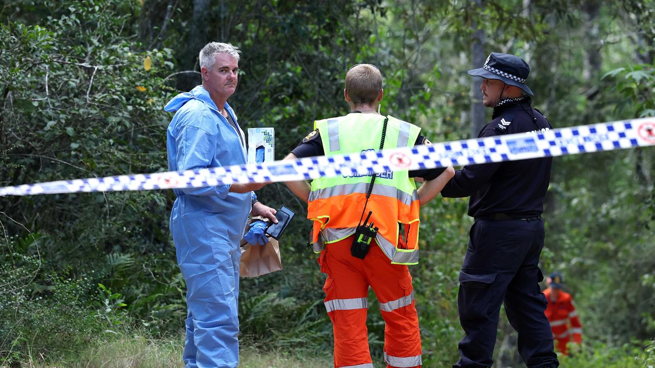 Police and SES crews searched Good Night Scrub National Park looking for the missing 17 year old Pheobe Bishop. Picture: Adam Head