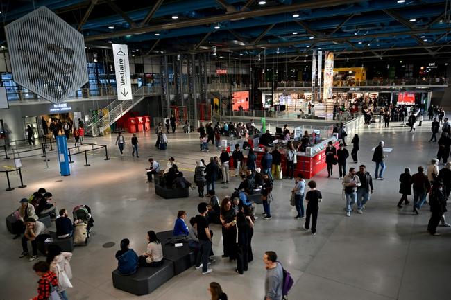 The major renovation of the Pompidou Centre includes getting rid of asbestos in the structure