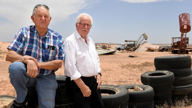 Coober Pedy Mayor Les Hoad and chief executive Colin Pitman. Picture: Tricia Watkinson