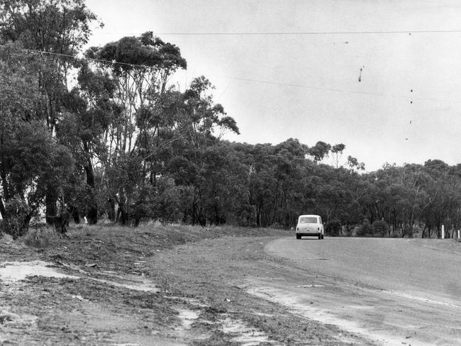 Black Rd at Flagstaff Hill, July 1972.