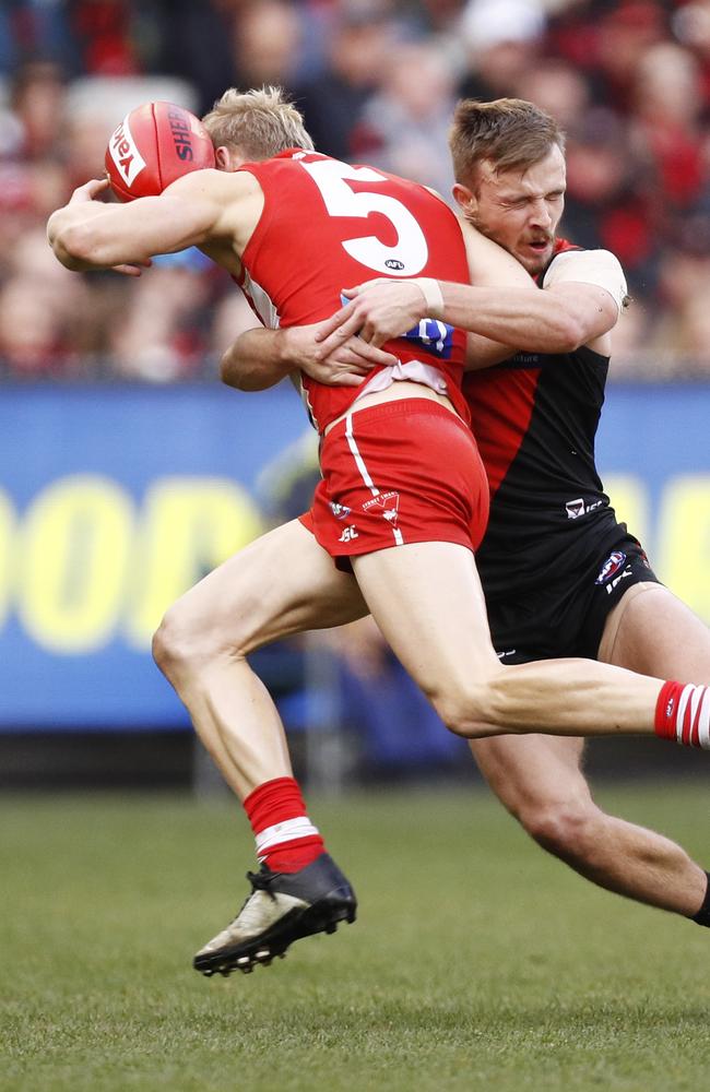 Gotcha: Marty Gleeson claims Swan Isaac Heeney in 2019.