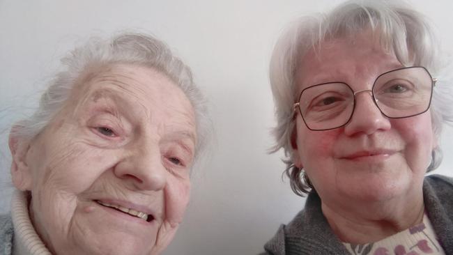 Andrèe Flamme, 92, and her daughter Agnès Plume, had a precious gold coin collection and family heirloom jewellery stolen by international conman Ric Blum in 2010.