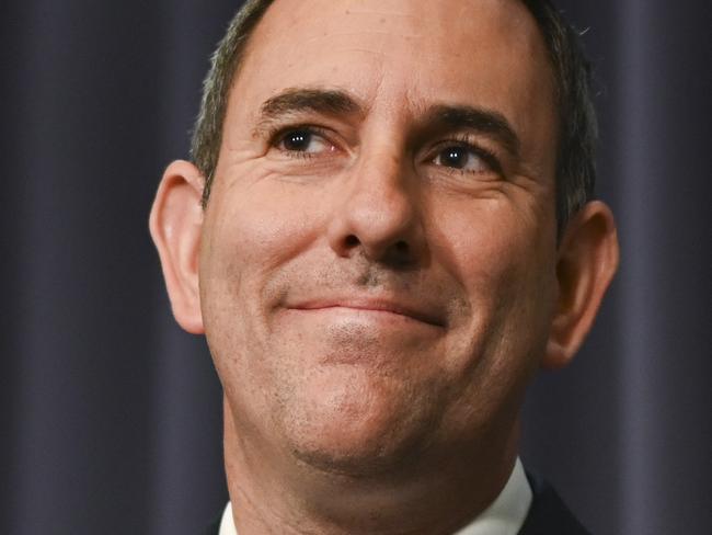 CANBERRA, AUSTRALIA  - NewsWire Photos - December 18, 2024:  Treasurer Jim Chalmers and Minister for Finance Katy Gallagher release the mid-year Budget update during a press conference at Parliament House in Canberra. Picture: NewsWire / Martin Ollman