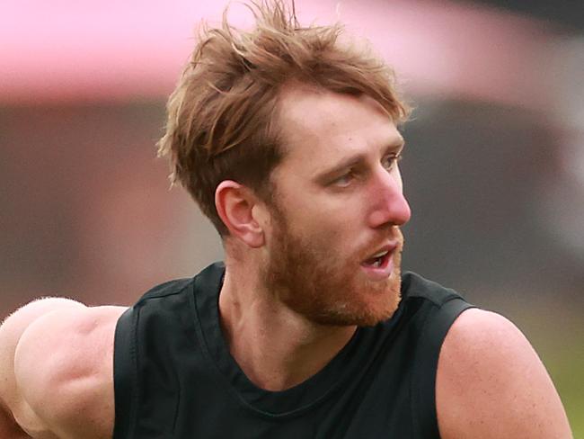 MELBOURNE, AUSTRALIA - JUNE 06: Dyson Heppell of the Bombers runs during an Essendon Bombers AFL training session at The Hangar on June 06, 2024 in Melbourne, Australia. (Photo by Kelly Defina/Getty Images)