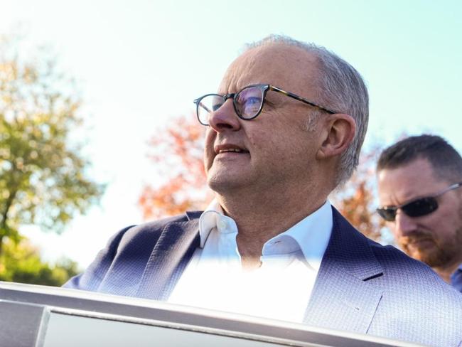 Australia and United States must remain 'very close allies'