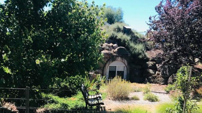 Beechworth Hobbit House.