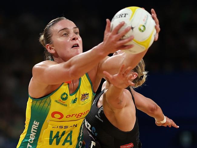 PERTH, AUSTRALIA - OCTOBER 27: Liz Watson of Australia receives a pass during game three of the Constellation Cup between Australia Diamonds and Silver Ferns at RAC Arena on October 27, 2024 in Perth, Australia. (Photo by Paul Kane/Getty Images)