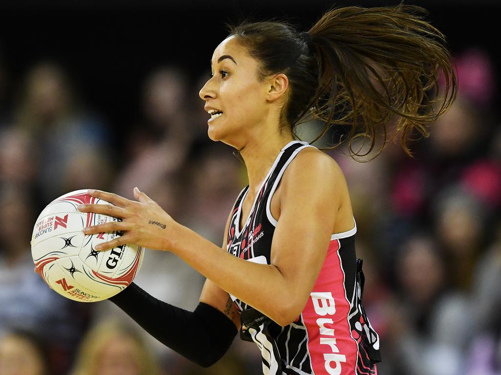 Maria Folau in action for the Adelaide Thunderbirds.