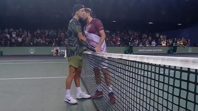 Stan Wawrinka's frosty net exchange with Holger Rune.