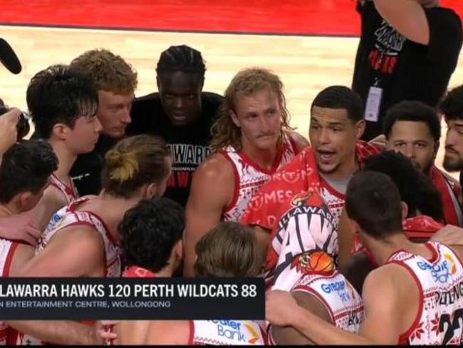 Hawks Xmas comes early with 32-point win