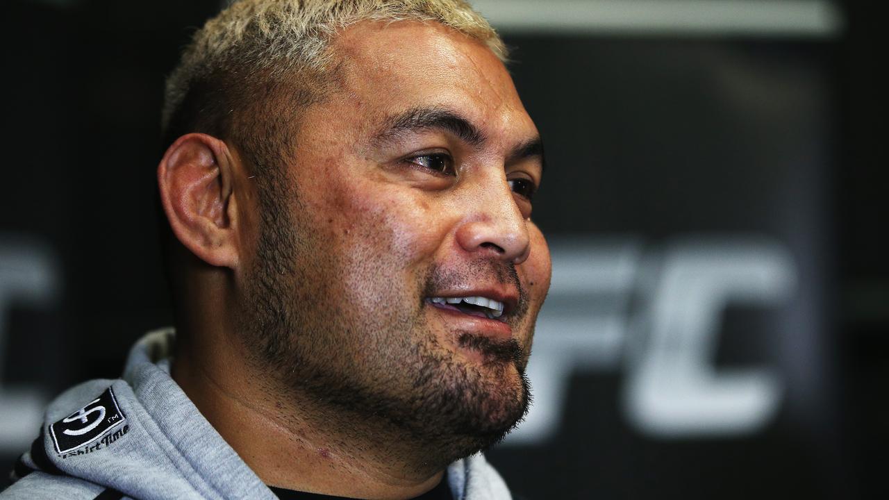 AUCKLAND, NEW ZEALAND - SEPTEMBER 03: Mark Hunt is interviewed during the UFC Fight Night media session at SKY TV Gym on September 3, 2014 in Auckland, New Zealand. (Photo by Hannah Peters/Getty Images)