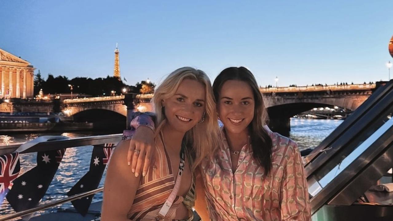 Ariarne Titmus and Brianna Throssell on the boat