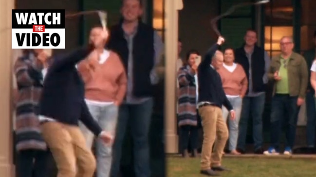 Scott Morrison cracks whip at final party (9 News)