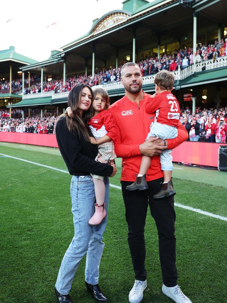 Lance Franklin with his wife Jesinta Franklin and children. Picture: Matt King/AFL Photos/via Getty Images