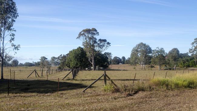 A site west of Caboolture that will be developed into thousands of new homes. (AAP/Image Sarah Marshall)