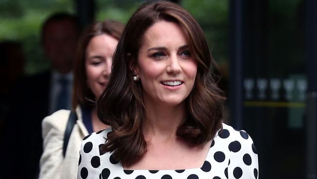 Kate Middleton short hair: Photos reveal new look at Wimbledon 2017 ...