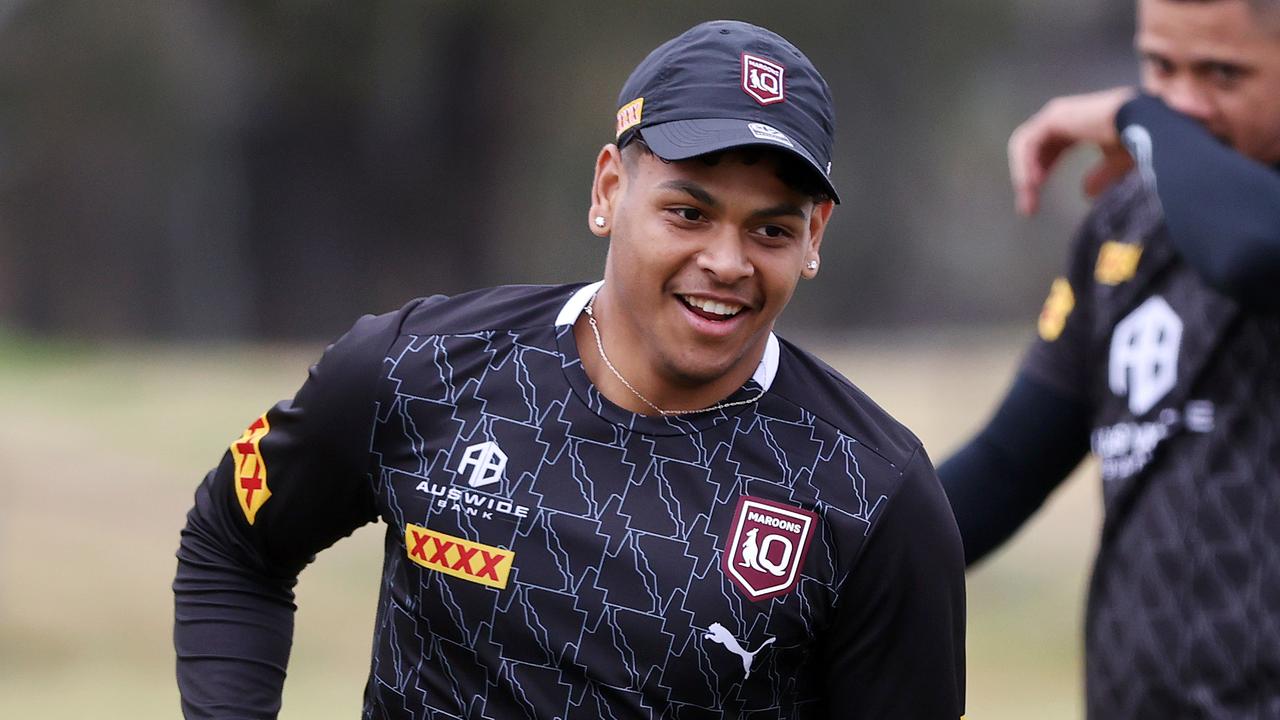 Maroons Reece Walsh, Selwyn Cobbo and Hamiso “Hammer” Tabuai-Fidow show-off man  bags at Origin camp