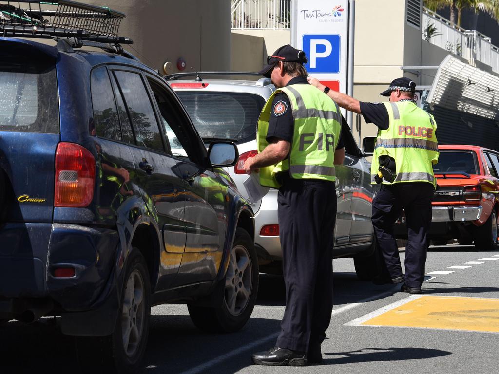 Police check cars at the Queensland-NSW border at Coolangatta on October 1. Picture: NCA NewsWire/Steve Holland