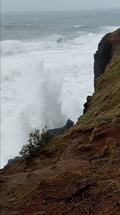 Wild weather at Skennars Head