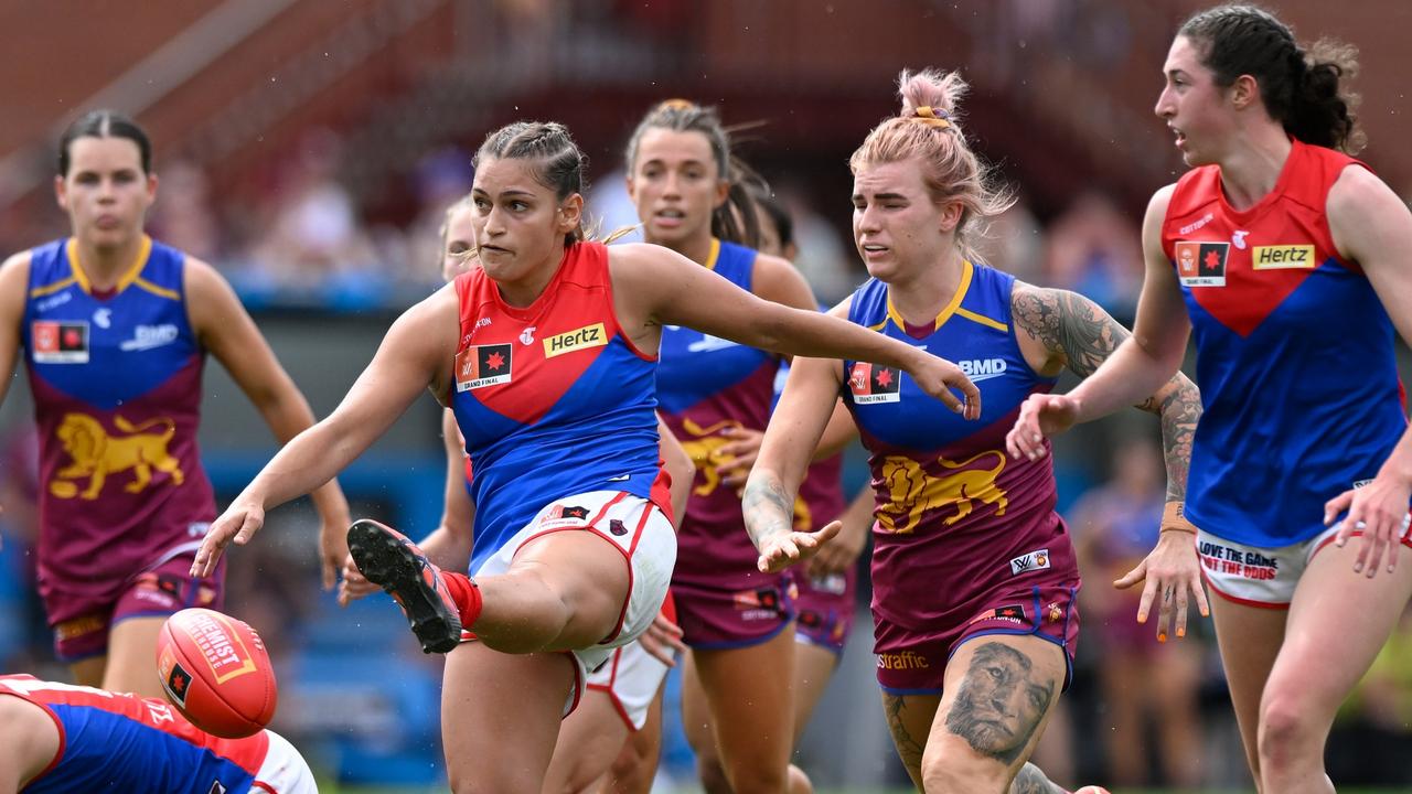 The league is determined to keep the AFLW season at 10 weeks. (Photo by Matt Roberts/AFL Photos/Getty Images)