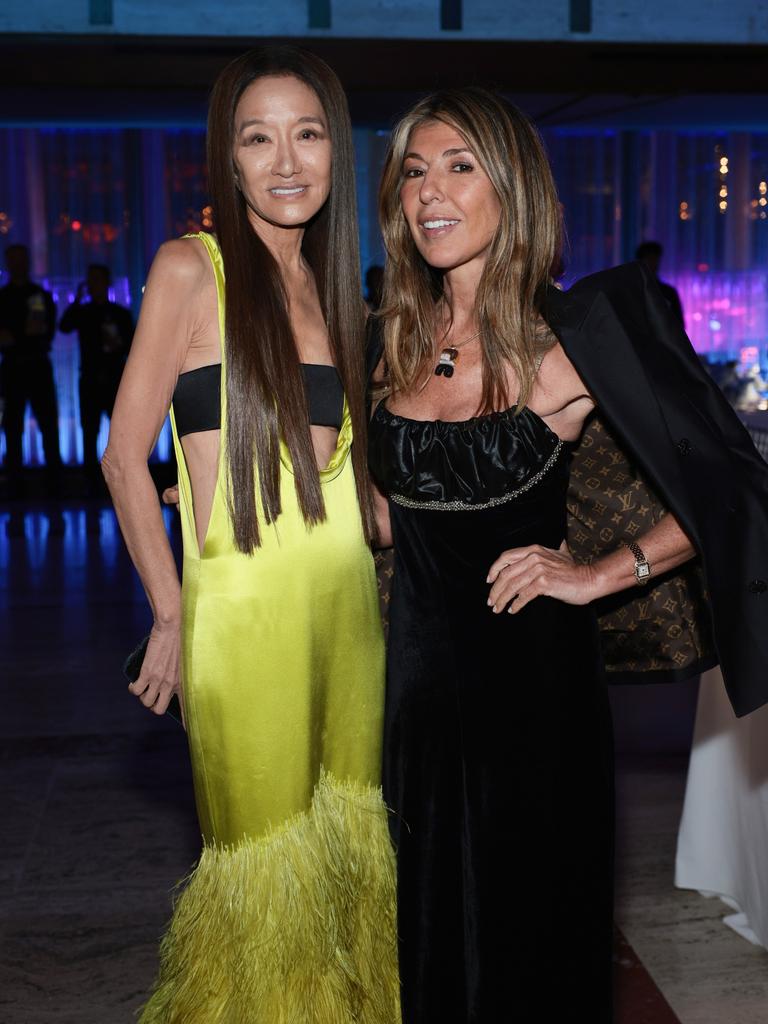 Posing with fellow fashion maven Nina Garcia. Picture: Getty